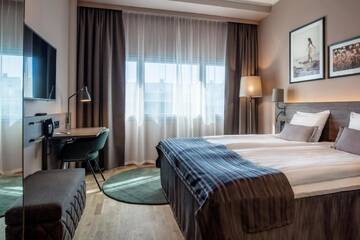 Фото номера Стандартный номер с кроватью размера &quot;king-size&quot; Отель Scandic Helsinki Airport г. Вантаа 4