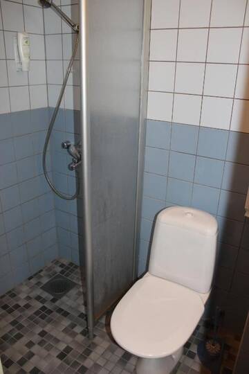Фото номера Двухместный номер с 2 отдельными кроватями Отель Hotel Tikkurila г. Вантаа 8