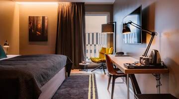 Фото номера Стандартный двухместный номер с 1 кроватью Отель Clarion Hotel Aviapolis г. Вантаа 7