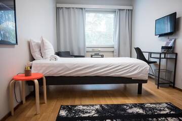 Фото номера Одноместный номер с общей ванной комнатой Отель 20Rooms г. Вантаа 4