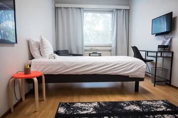 Фото номера Одноместный номер с общей ванной комнатой Отель 20Rooms г. Вантаа 3